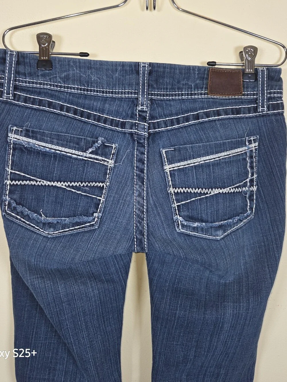 Buckle BKE Women's 29x31.5 Stella Slim Fit Low Rise Bootcut Denim Jeans